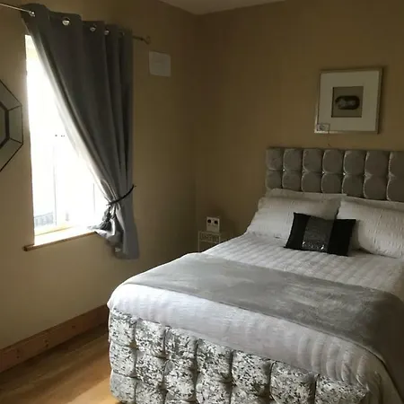 Beaufort House * Dun Leire